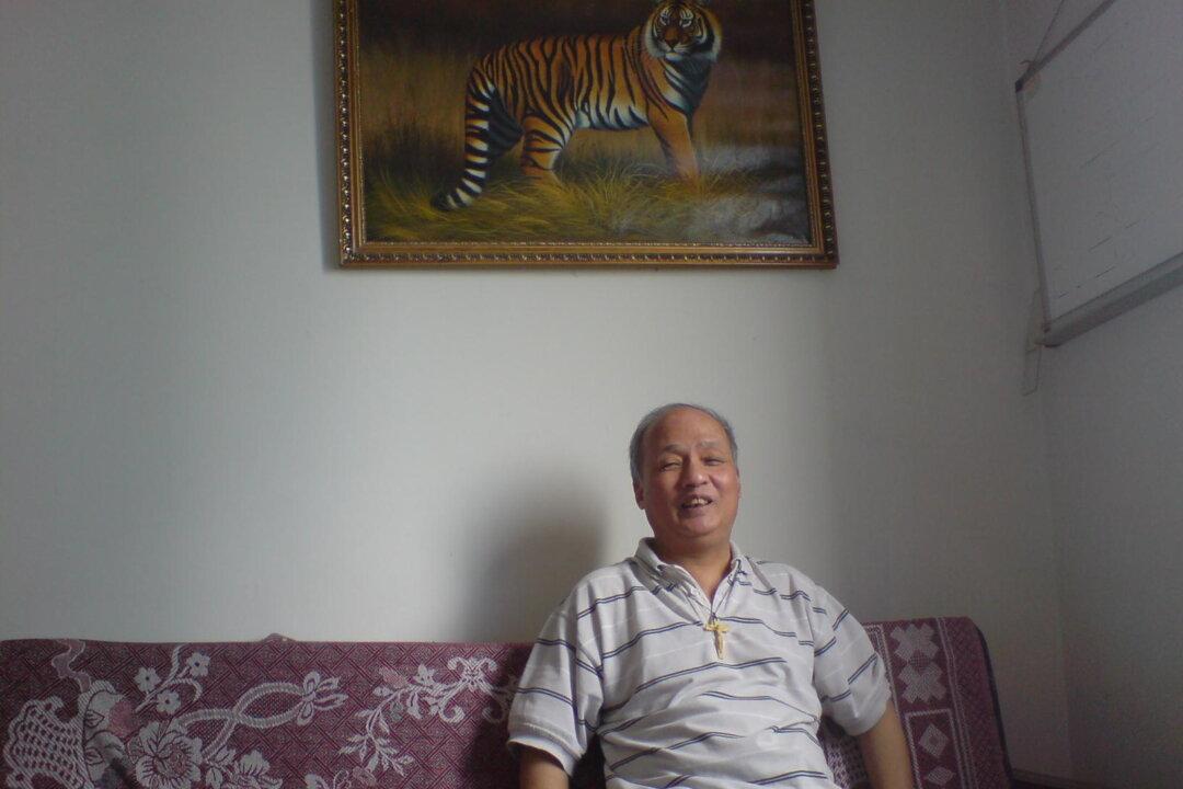 In China, State Intimidation Can Come With Wine and Lobster