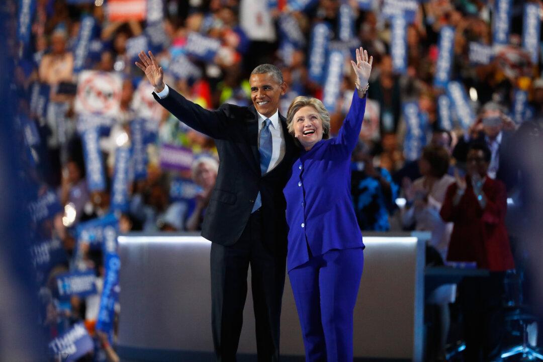 Obama Passes Baton to Clinton, Imploring Nation to Elect Her