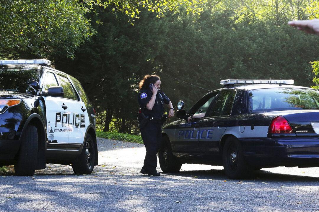 3 Dead, 1 Hurt in Shooting Near Seattle; Suspect in Custody