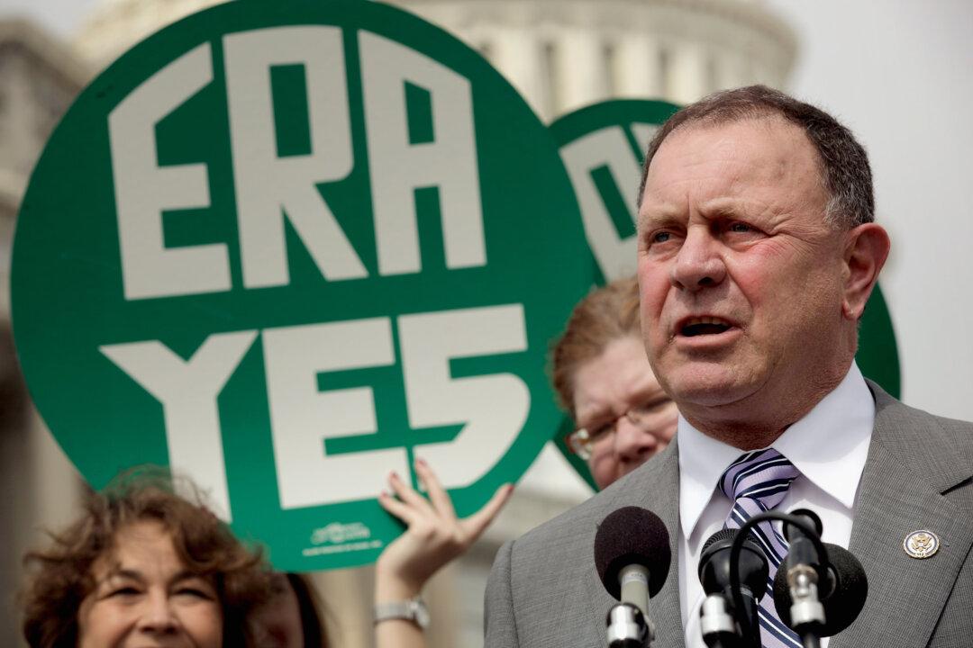 Republican Congressman Says He Will Vote For Clinton