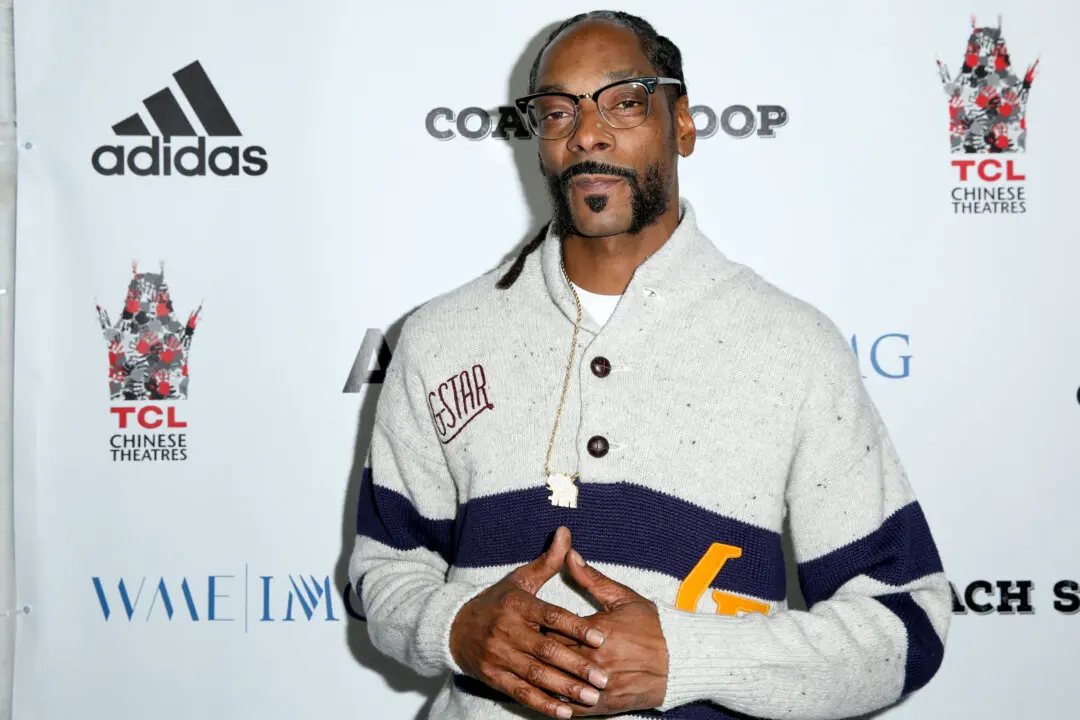 Snoop Dogg Mourns Death of 10-Month-Old Granddaughter, Shares Support for Daughter