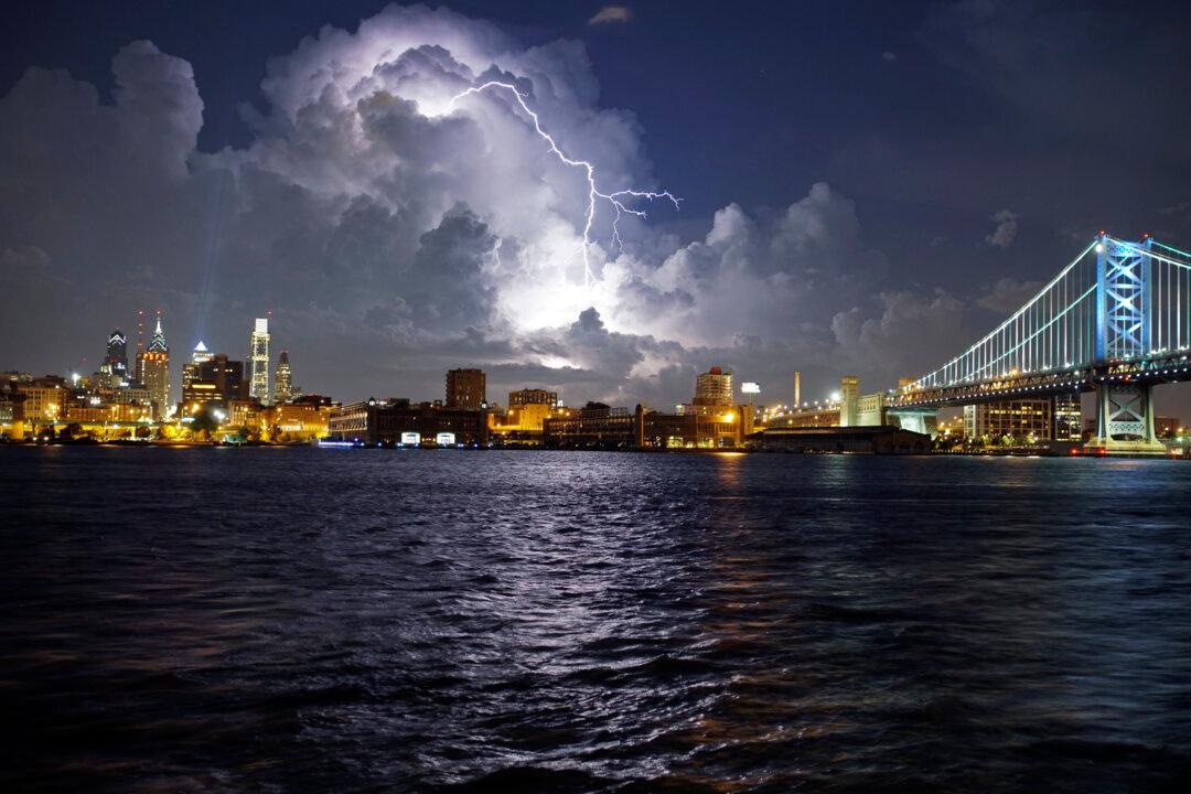 Philadelphia Officials Say Water Is Safe to Drink After Chemical Spill in Delaware River