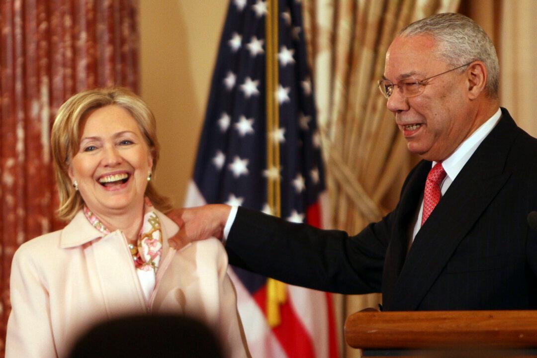 Democrats Release Messages That Show Powell Advising Clinton on Emails