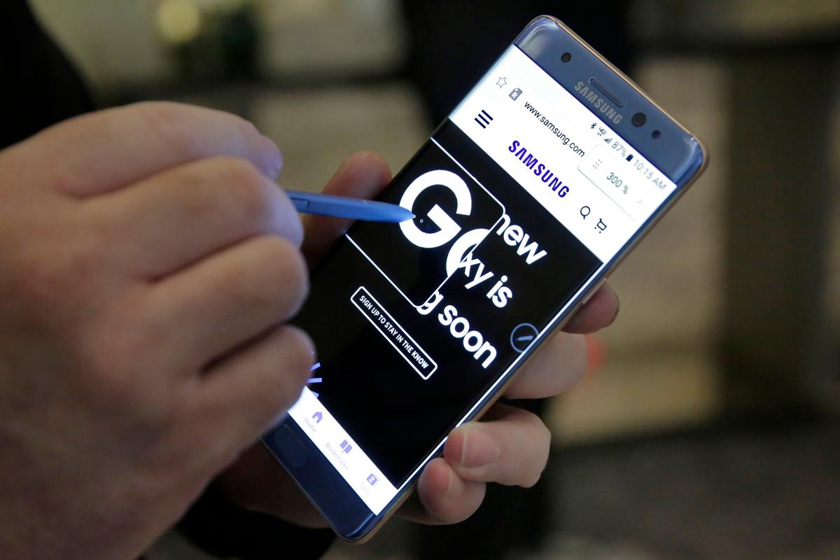 Overheating Phones Take a Toll on Samsung’s Brand