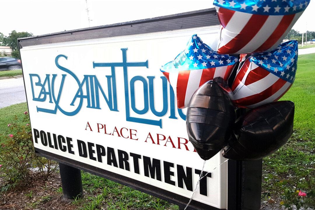 Official: Police Chief Who Killed Himself Investigated for Illegal Gun Sales