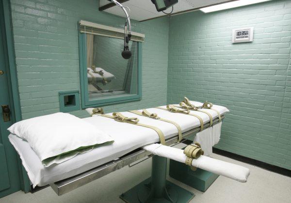 The gurney where Texas's condemned are strapped down to receive a lethal dose of drugs is shown in Huntsville, Texas, on May 27, 2008. (Pat Sullivan/AP Photo)
