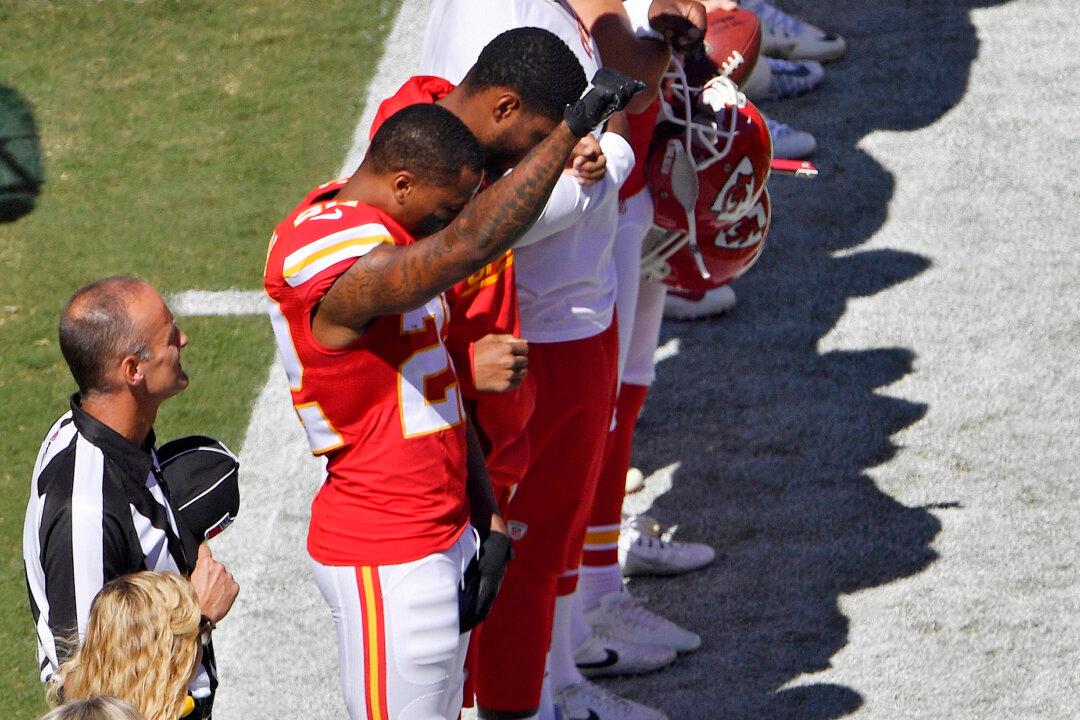 Chiefs’ Peters Raises Fist During National Anthem