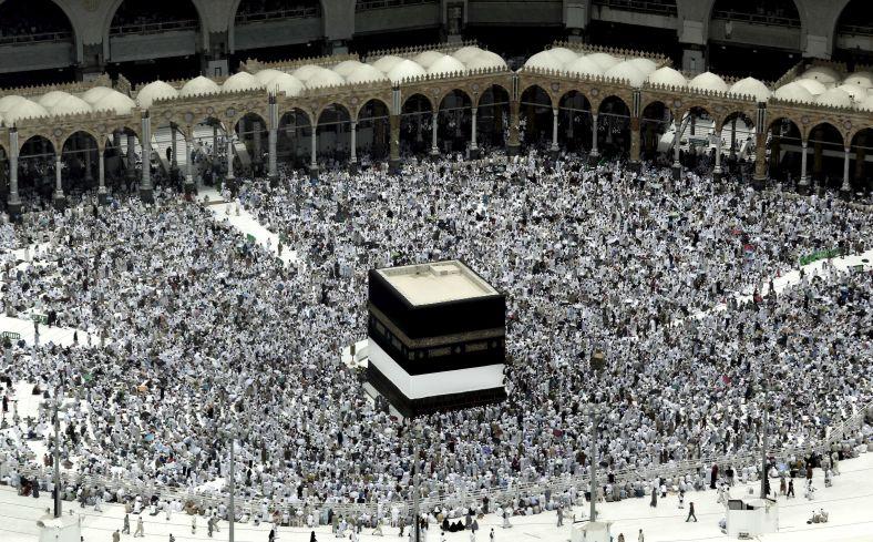Muslim pilgrims begin hajj, but this year without Iranians