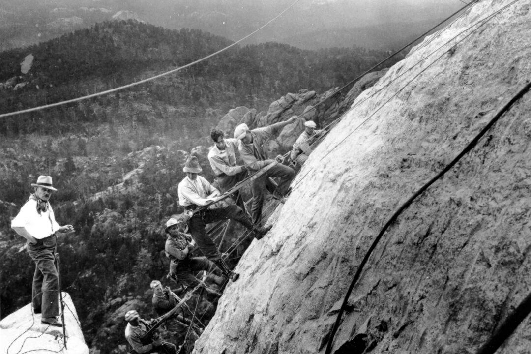 75 Years of Mount Rushmore, a Boon for Tourism, Creativity