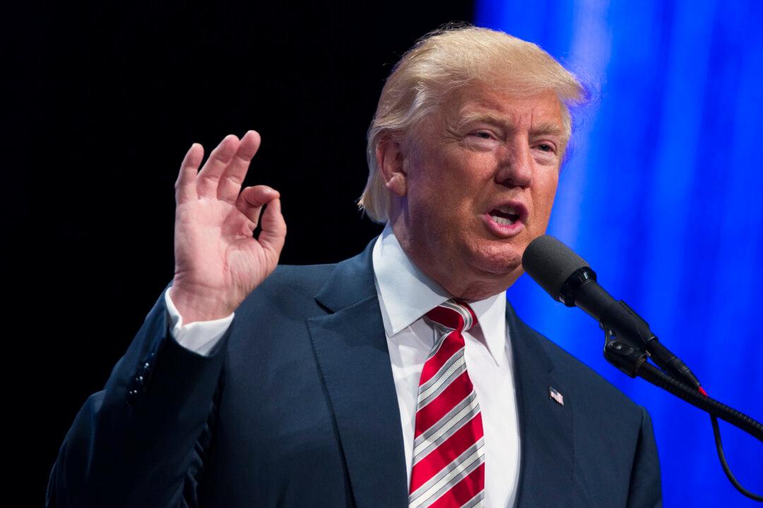 Trump Campaign Says Gennifer Flowers Won’t Attend Debate