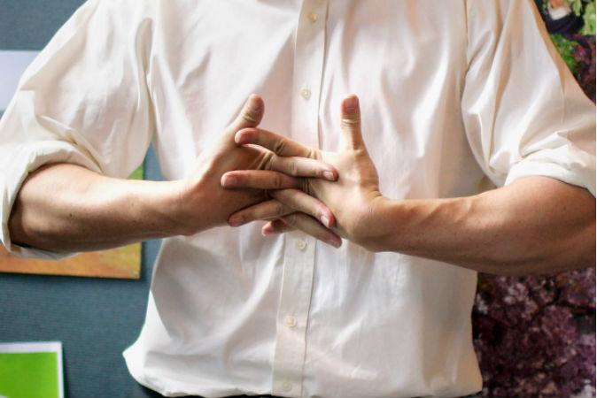What’s Happening When Our Joints Crack and Is It Bad?
