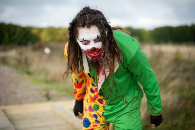 Record: Man Wearing Clown Mask Chases Kids With Baseball Bat