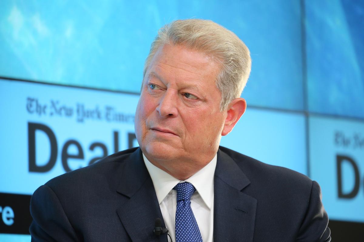 In Effort to Woo Millennials, Clinton Campaign Adds Al Gore to Surrogates List