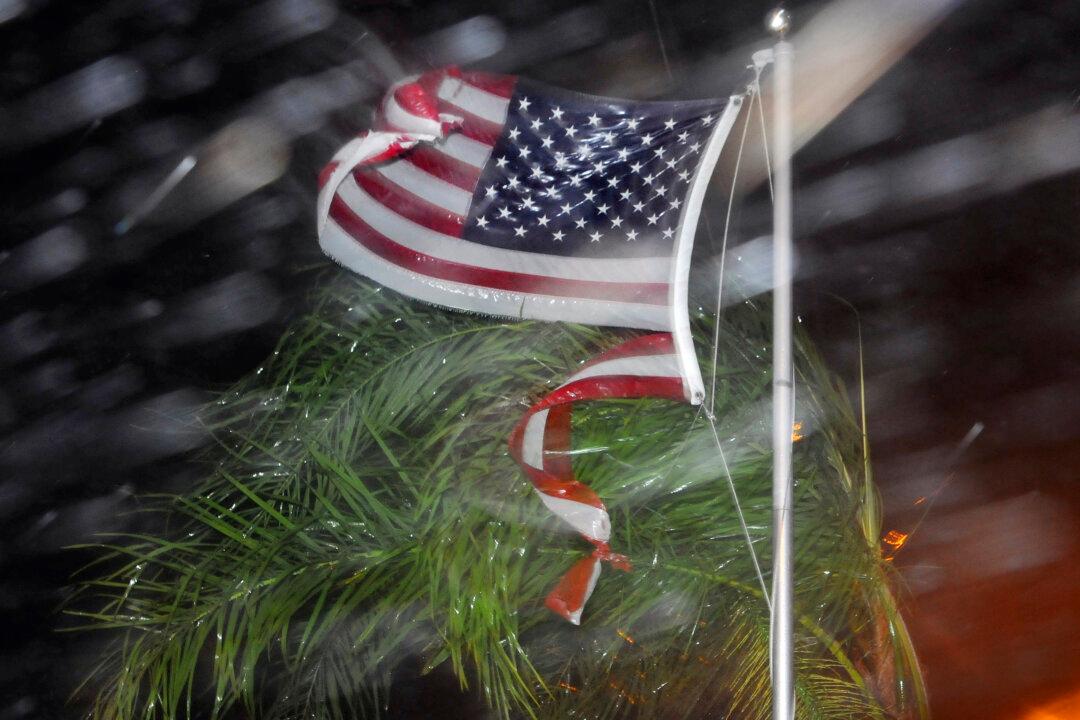 Hurricane Matthew Leaves 600,000 Without Power