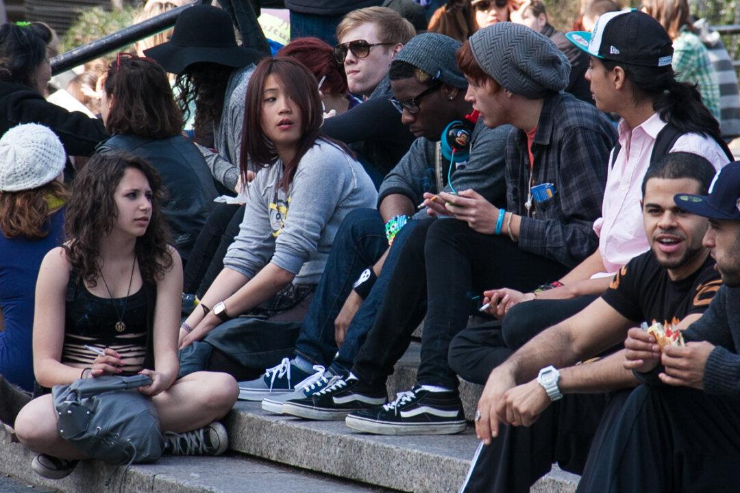 Lots of Teens Smoke to Lose Weight