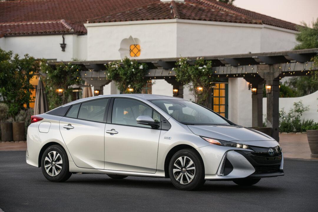2017 Toyota Prius Prime: Right Direction, New Course