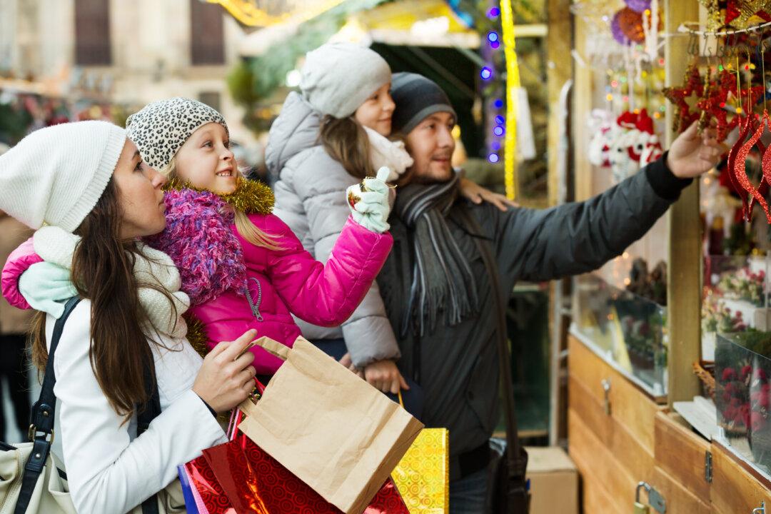 Family Vacations: A Guide to Souvenirs