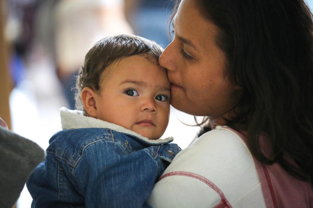 Influx From Central America Pushes Immigration Courts to Brink