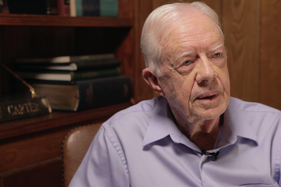 Former President Jimmy Carter Has Surgery for Broken Hip