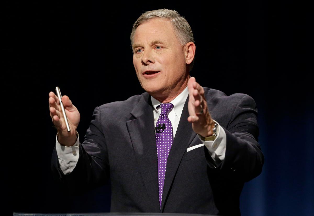 Senator Asks for Ethics Probe Into Stock Sales He Made After Receiving CCP Virus Briefings