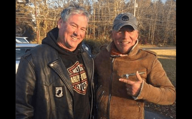 Bikers Help Springsteen, Stranded on the Side of the Road