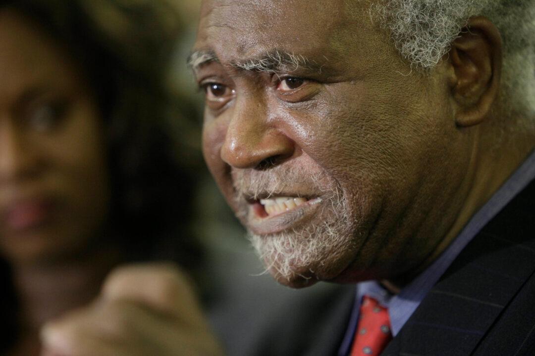 Grandson of US Rep. Davis Victim of Chicago Gun Violence