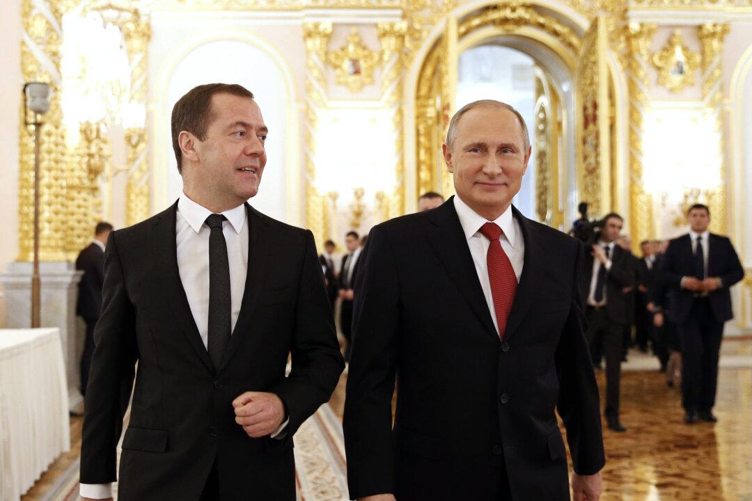 Russian Government Resigns After Putin Announces Constitutional Changes