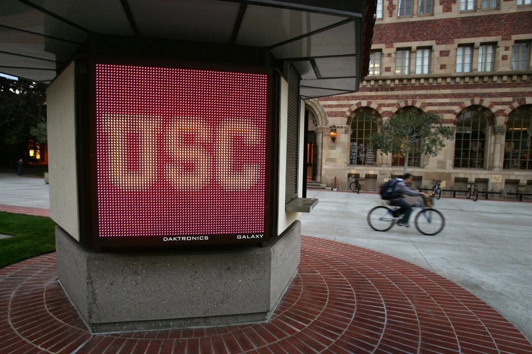 Ex-USC Gynecologist Accused of Sex Misconduct Found Dead