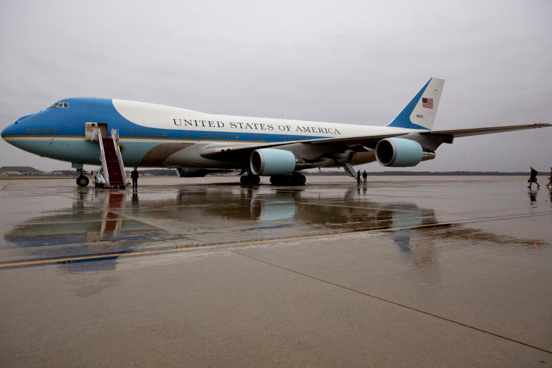 Q&A: A Look at Trump’s Call to Cancel New Air Force One