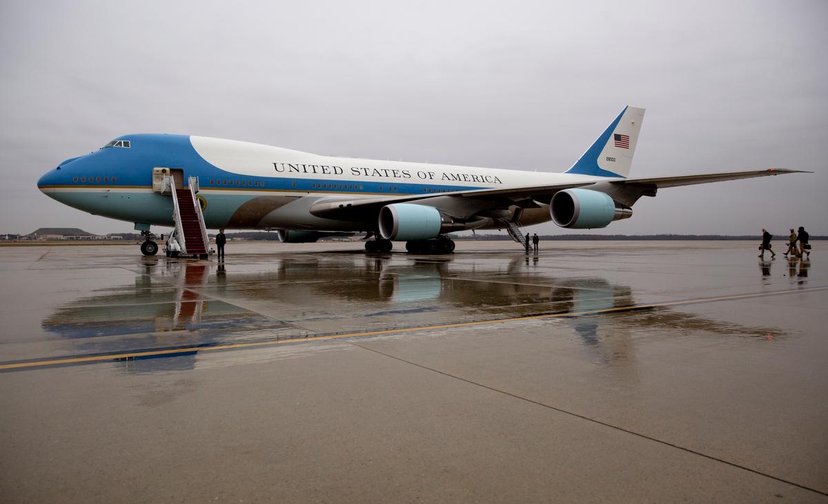 Q&A: A Look at Trump’s Call to Cancel New Air Force One