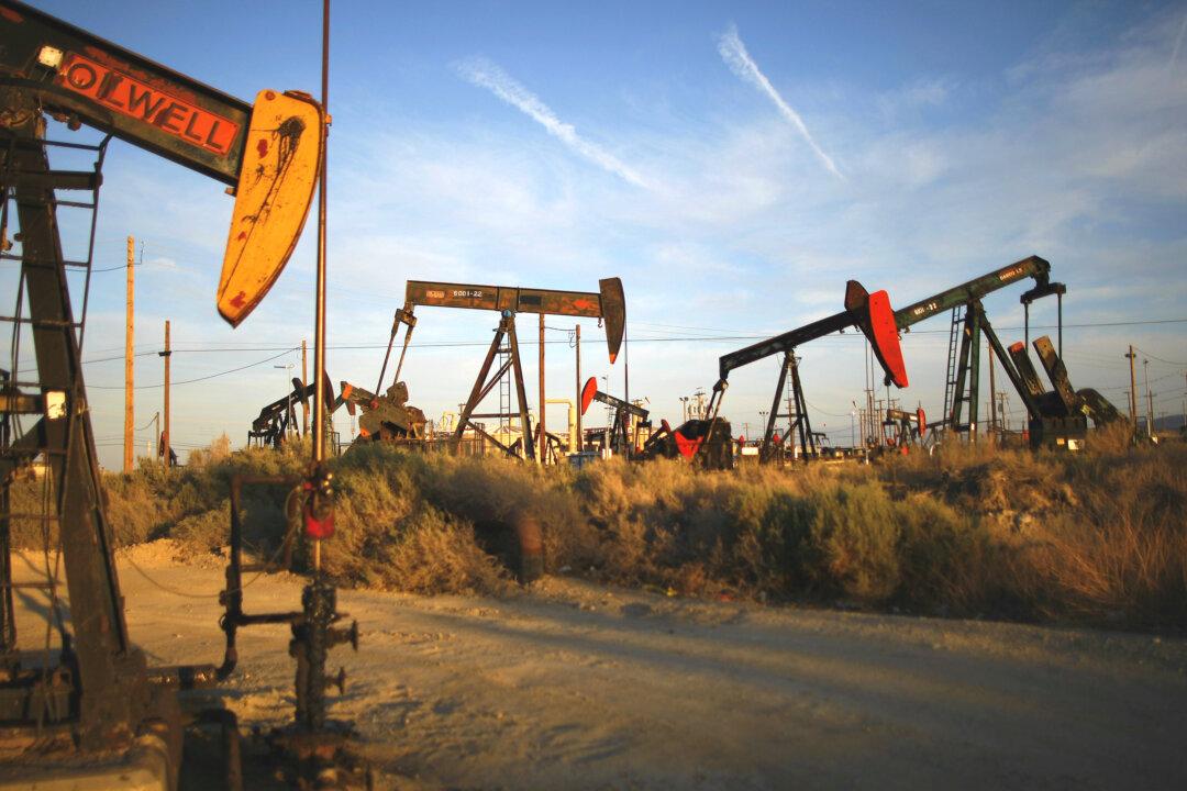 California Governor Orders Fracking Phase-Out by 2024