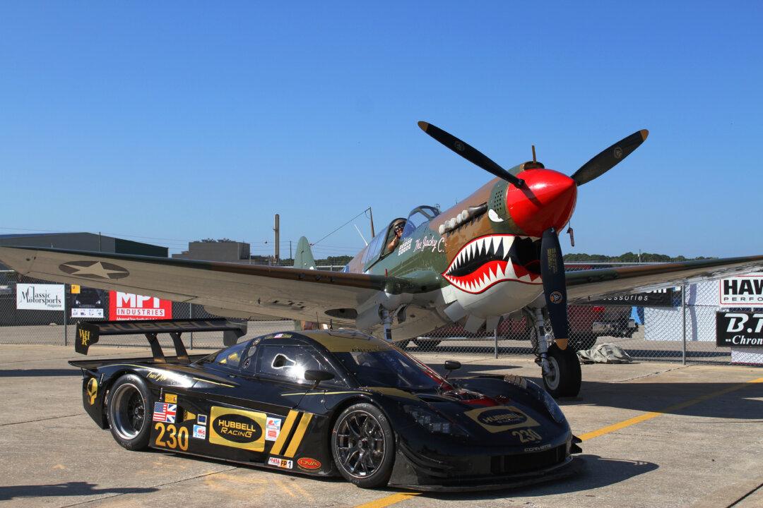 Historic Racing’s Classic 12 Hour Brings Cars, Planes, Tanks, to Sebring