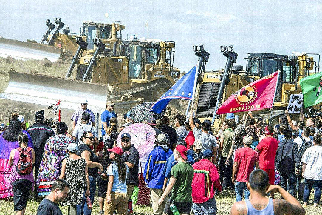 Dakota Access Pipeline: Behind the Standoff at Standing Rock