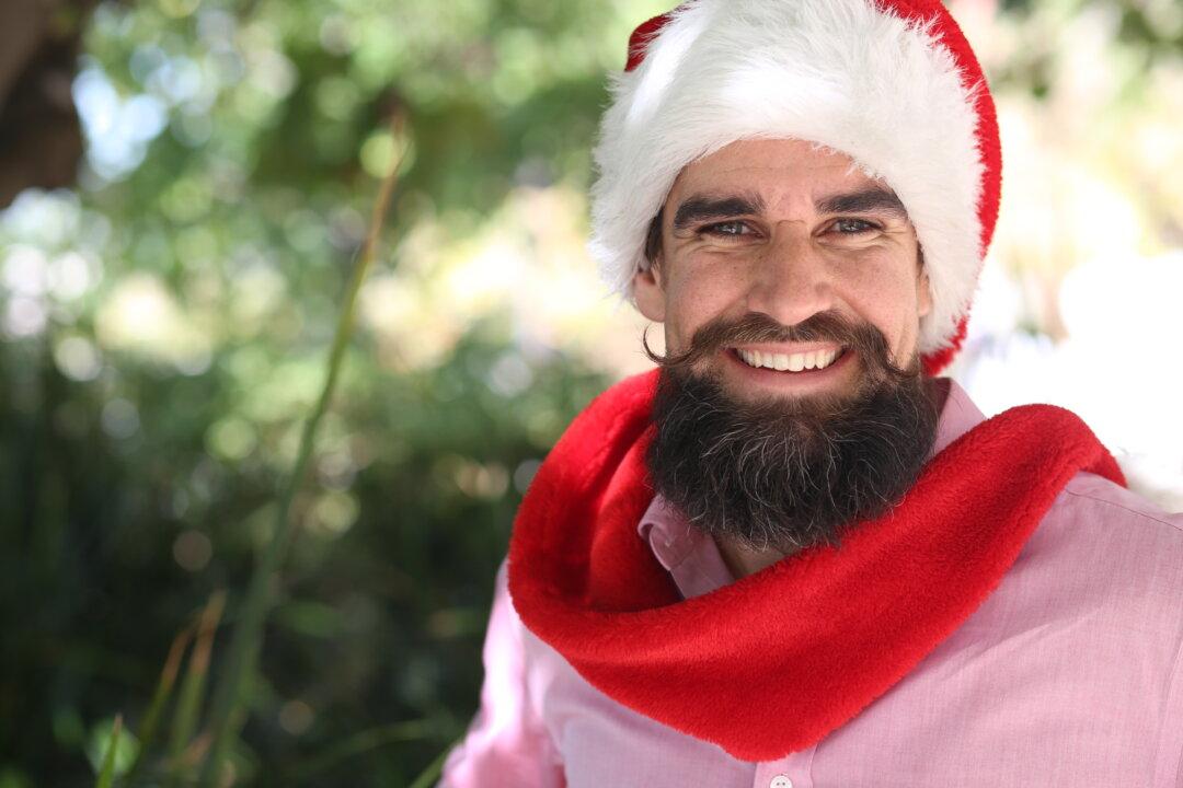 The Third Option for Christmas Trees: Go Live