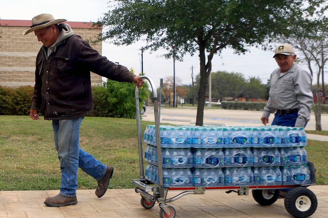 Texas City’s Water Deemed Unsafe Due to Chemical Leak