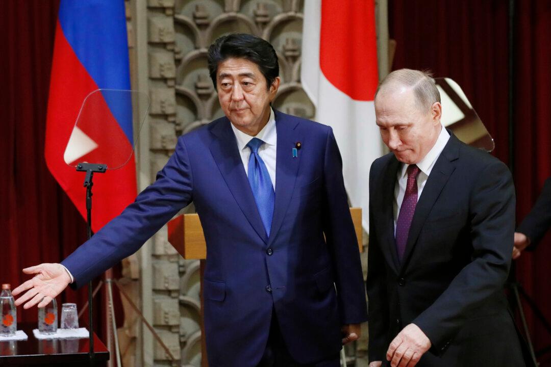 Japan, Russia Agree on Economic Ties; Stalemate on Territory
