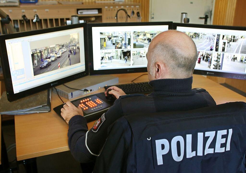 Germany Hunts ‘Violent and Armed’ Tunisian in Truck Attack