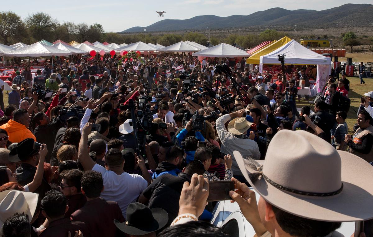 Man Dies During Horse Race at Mexico Girl’s ‘Quinceanera’