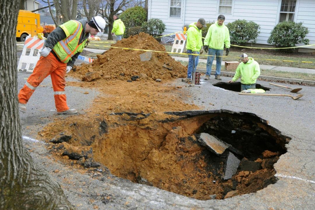 Sinkhole, Gas Leak Force Evacuations in Pennsylvania City