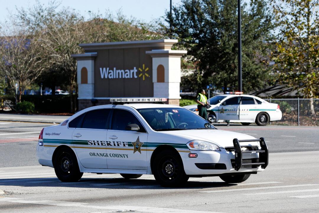 Police: Officer Shot in Orlando, Suspect Still at Large