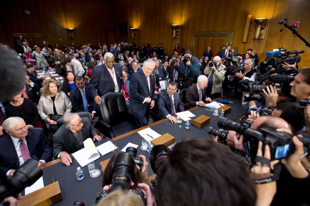 GOP Suspends Senate Rule, Muscles Trump Picks Through Panel