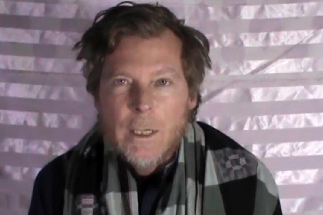 Australian Freed by Taliban Believes US Navy SEALs Attempted Six Rescues
