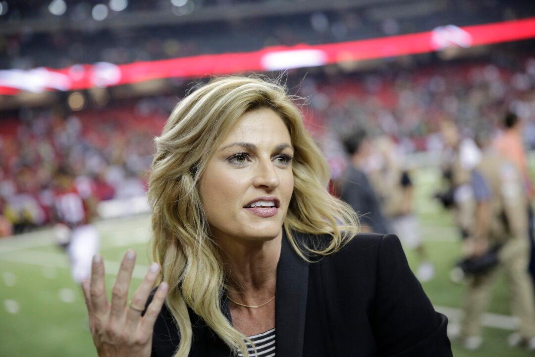 Erin Andrews reveals she had surgery for cervical cancer