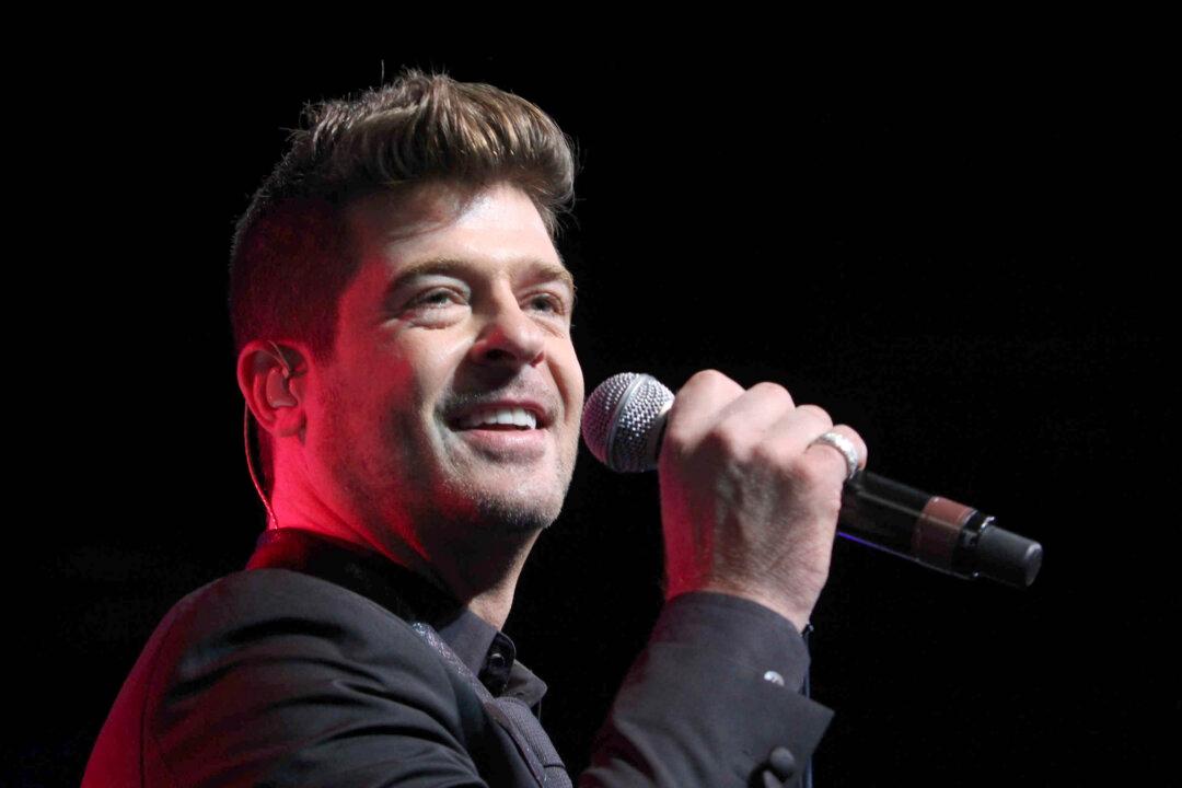 Judge Restricts Robin Thicke’s Contact With His Son, Ex-wife