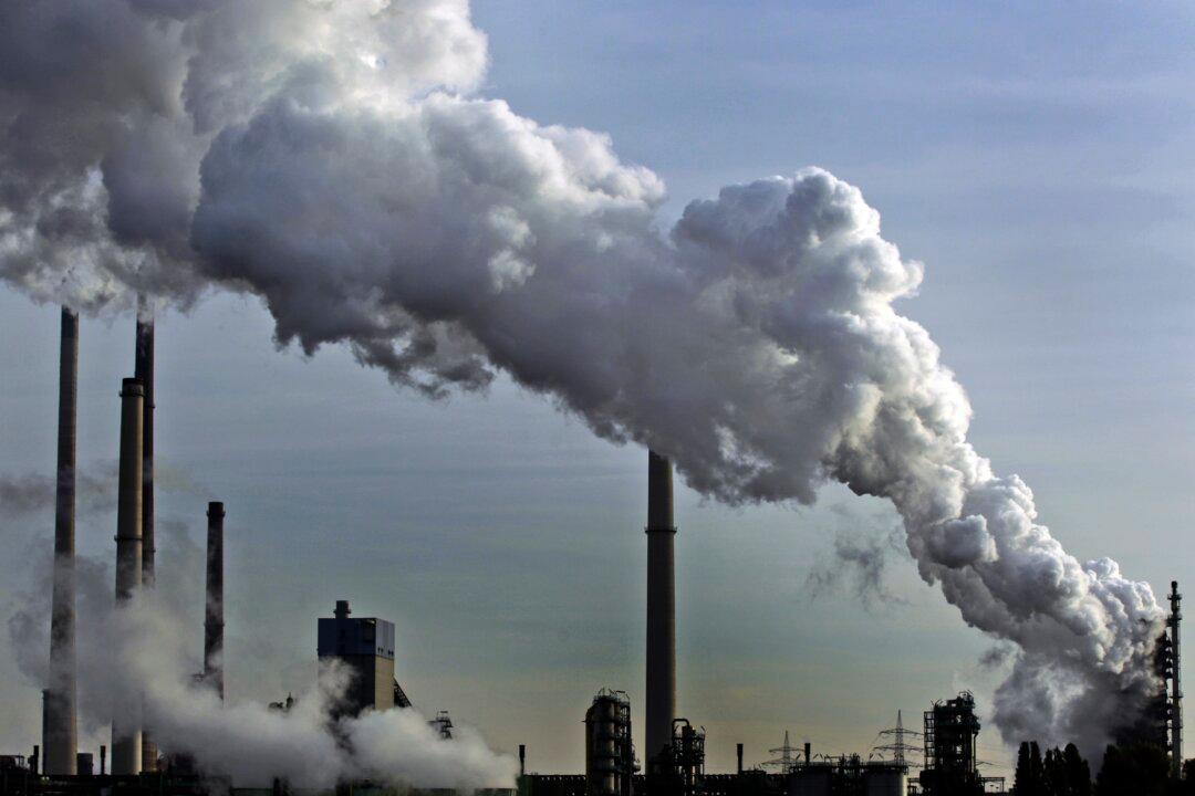 Unemployment Drops, Inflation Jumps as Europe Recovers