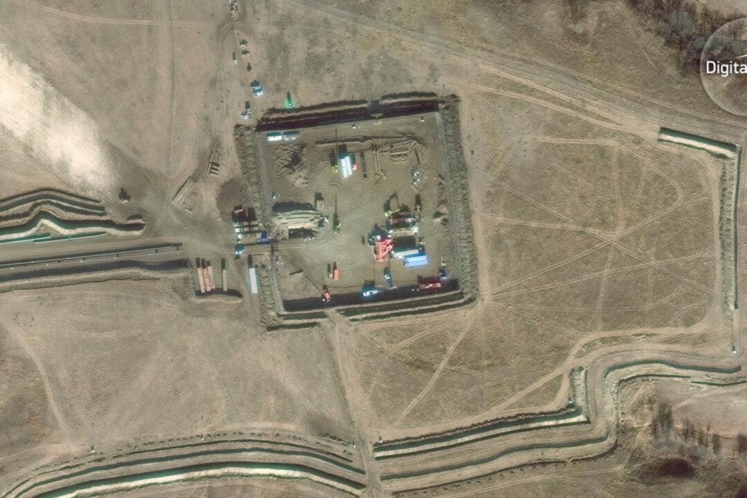 Work to Complete Disputed Dakota Access Pipeline Underway