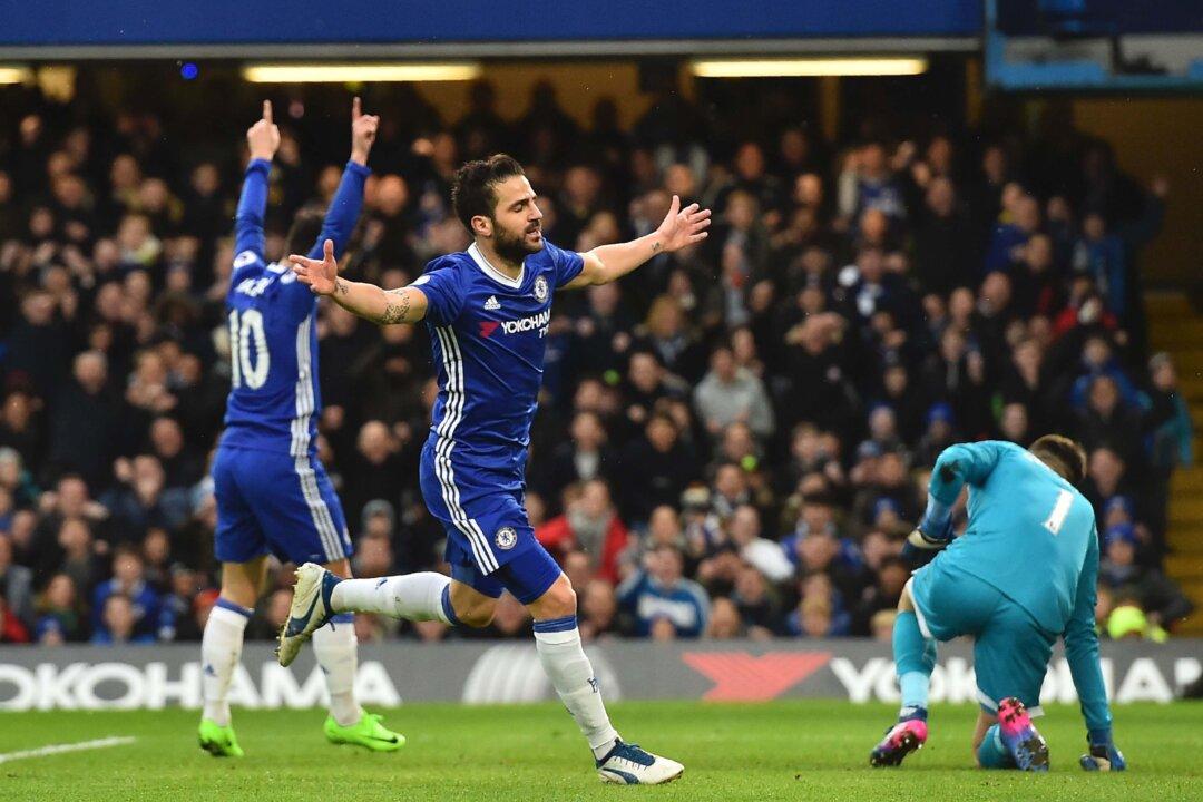 Chelsea Extend Premier League Lead, Manchester United Win League Cup