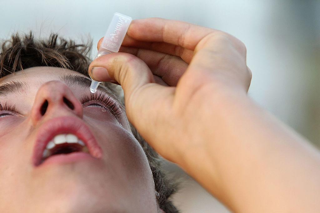6 Tips to Treat Seasonal Dry Eye
