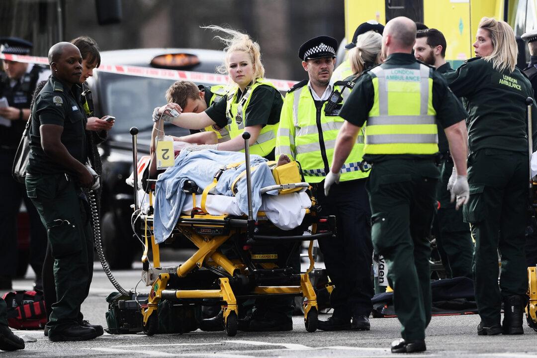 4 Dead, at Least 20 Injured in UK Parliament Terrorist Attack
