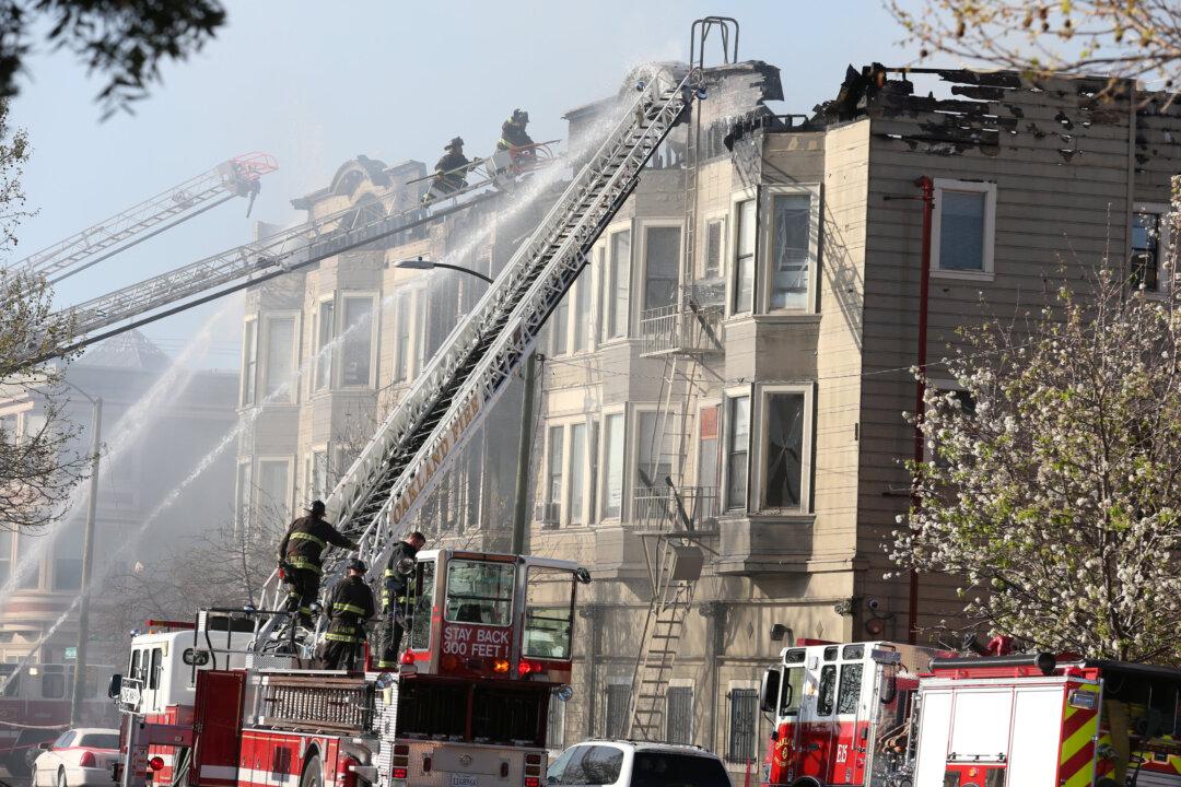 Firefighters Battle Major Building Fire in Oakland, California